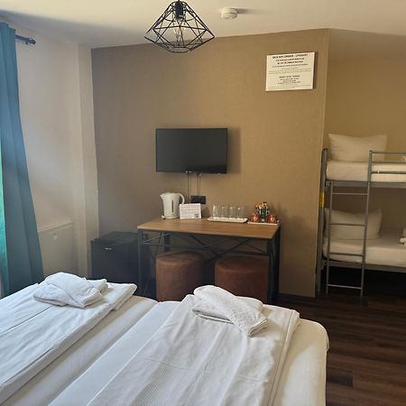 Hotel Capitol Zentrum - 24H - Friedrichshafen Eksteriør billede