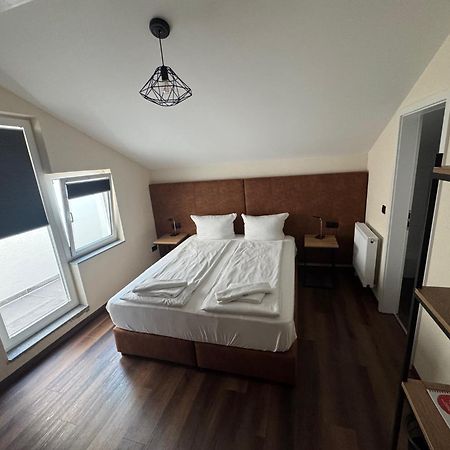 Hotel Capitol Zentrum - 24H - Friedrichshafen Eksteriør billede