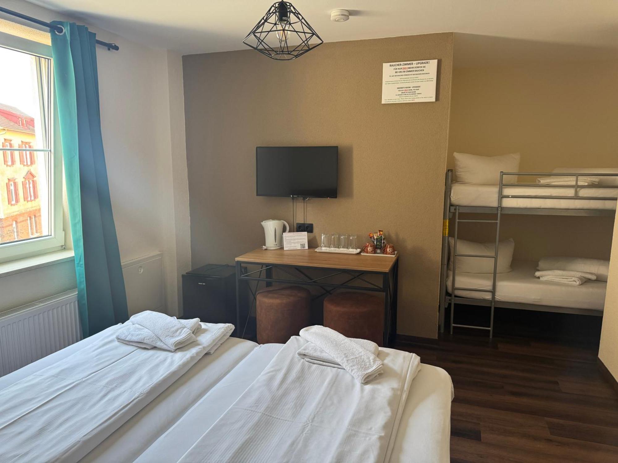 Hotel Capitol Zentrum - 24H - Friedrichshafen Eksteriør billede