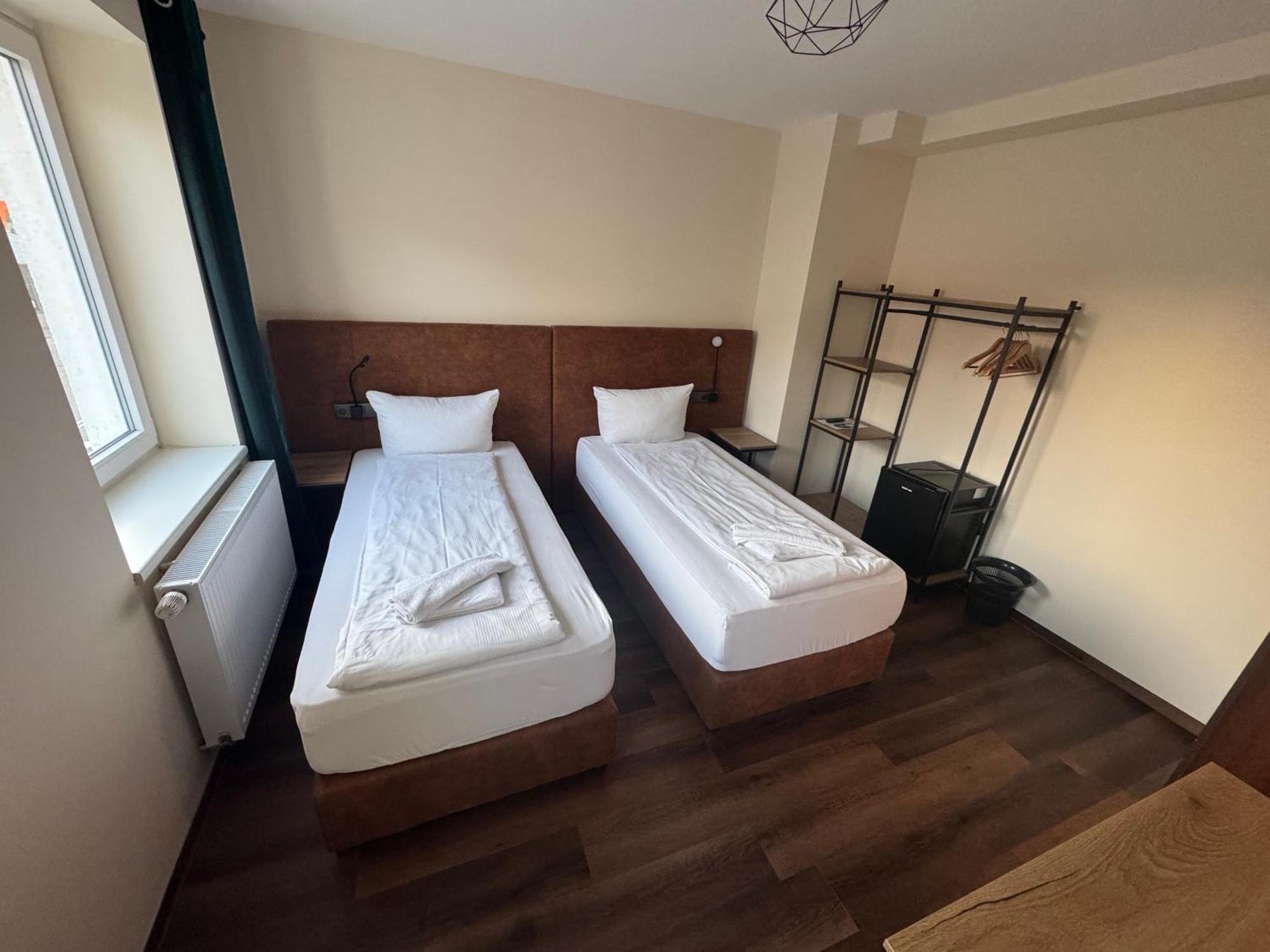 Hotel Capitol Zentrum - 24H - Friedrichshafen Eksteriør billede