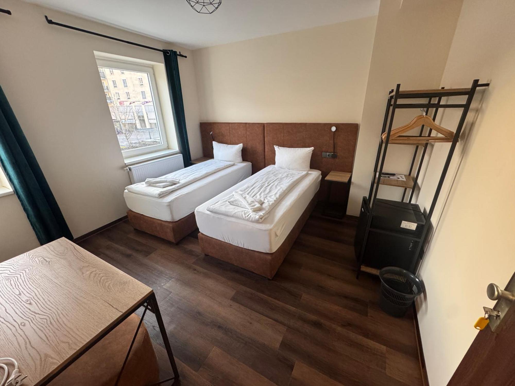 Hotel Capitol Zentrum - 24H - Friedrichshafen Eksteriør billede